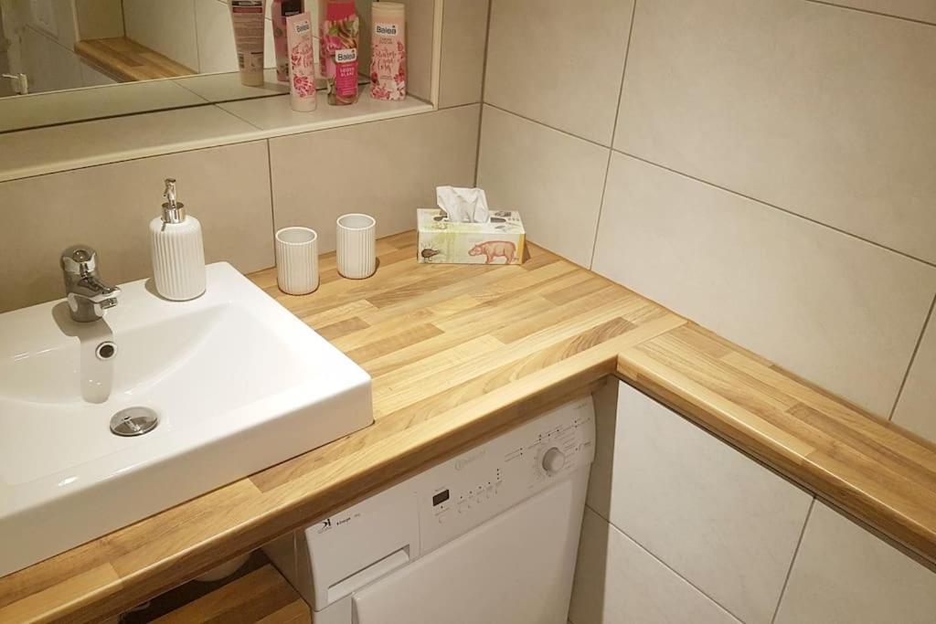 Ferienwohnung Zwischen Weinheim Und Hemsbach Exterior foto